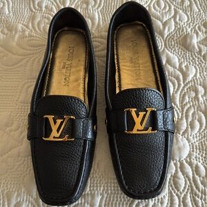 Beautiful brand new authentic Louis Vuitton black loafers size 37
